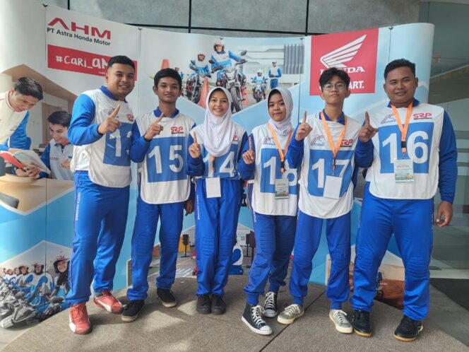 
Duta Safety Riding Honda Binaan MPM Honda Jatim Ikuti Safety Riding Camp