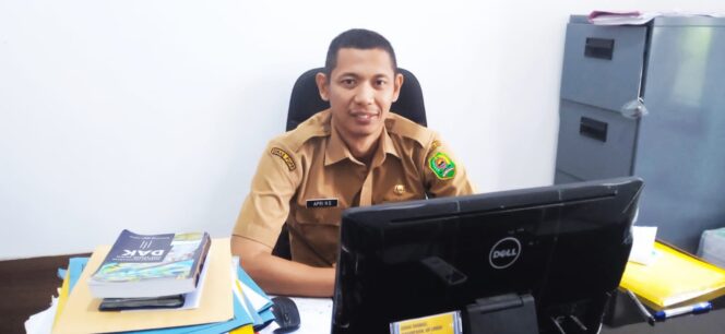 
					Apri NS, Kabid Drainase, Persampahan, Air Limbah, dan Pengembangan Permukiman Dinas PUPR Trenggalek. Foto : Agus Riyanto jurnalis Kabarpas Trenggalek.