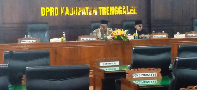 
					Banggar DPRD Trenggalek Gelar Rapat Bersama TAPD Bahas KUPA – PPAS 2023 dan KUA – PPAS 2024