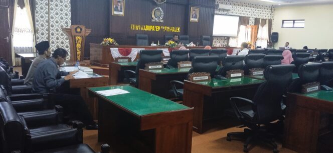 
Komisi I DPRD Trenggalek Evaluasi R – APBD P 2023 Bersama OPD Mitra