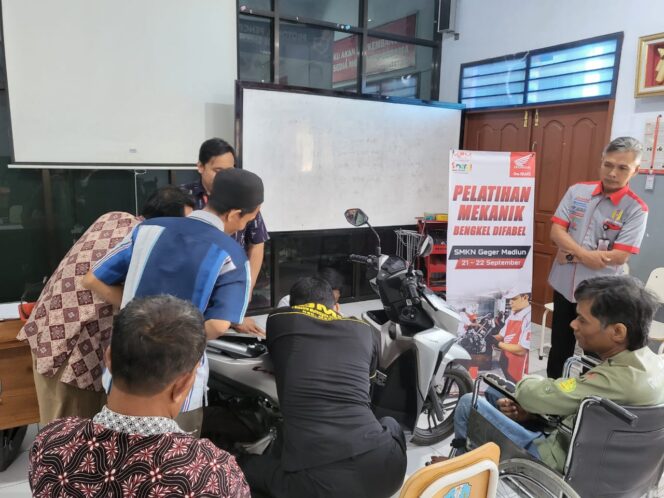 
Dukung Wirausaha Bengkel, MPM Honda Jatim Beri Pelatihan Mekanik Penyandang Disabilitas