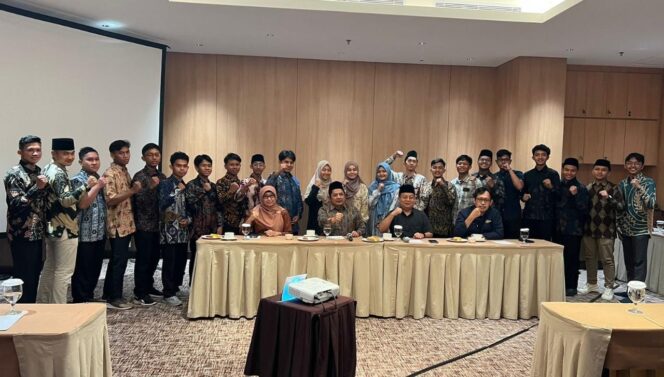 
Kemenag Lepas Mahasiswa Baru ke Maroko