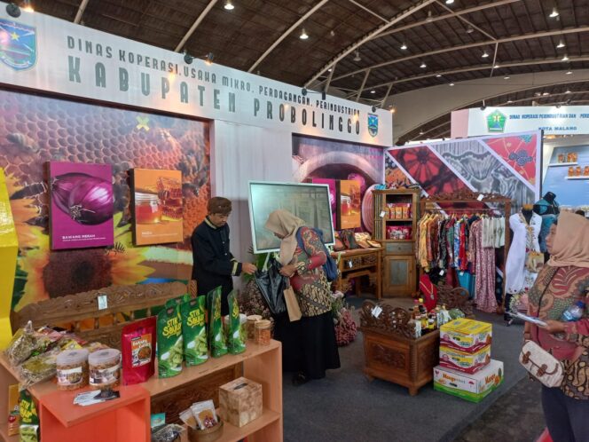 
Jatim Fest 2023, DKUPP Branding Produk Bawang Merah hingga Madu dan Mangga
