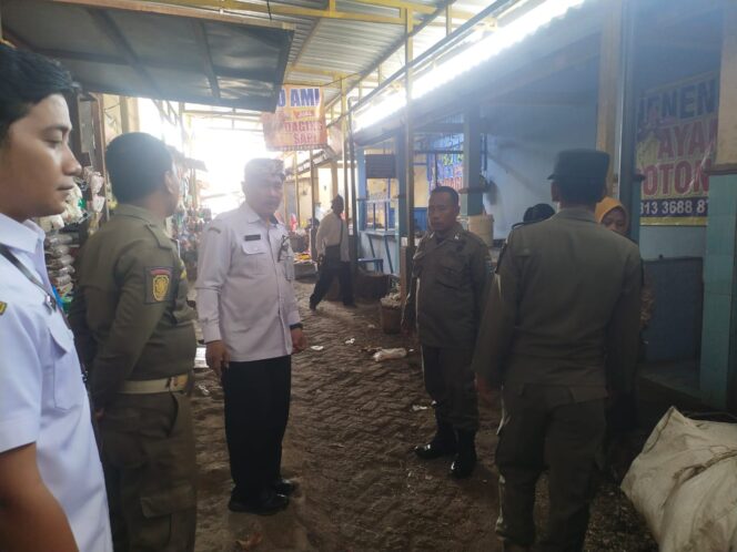 
Pemkab Probolinggo Mulai Lakukan Penataan Pedagang Pasar Semampir