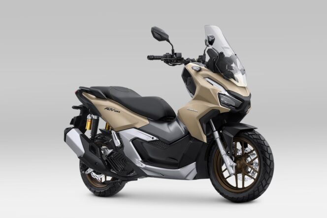 
Semakin Tangguh, New Honda ADV160 Hadir dengan Warna Baru