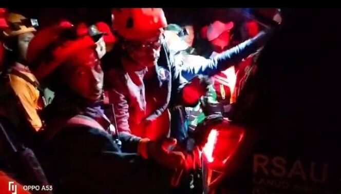 
4 Awak Pesawat TNI AU yang Jatuh di Pasuruan Ditemukan Meninggal Dunia