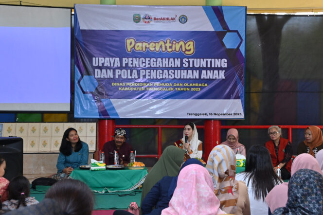 
Novita Hardini Harap Orang Tua Bisa Warnai Masa Depan Anak