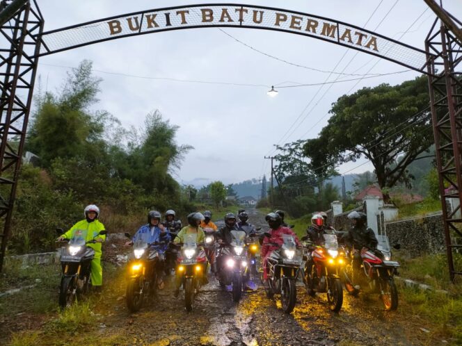 
Jelajah Misteri Dua Alam Bersama Komunitas Honda Malang