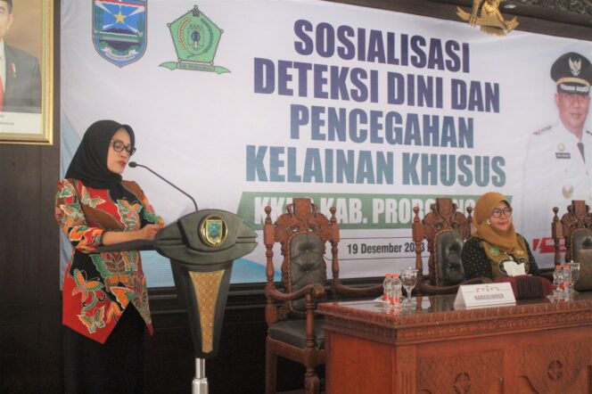 
Ratusan Ibu-ibu PKK di Probolinggo Ikuti Sosialisasi Deteksi Dini dan Pencegahan Kelainan Khusus