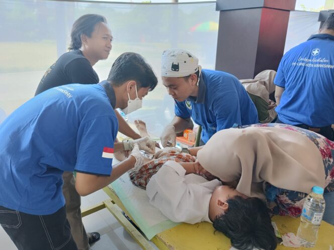 
Takmir Masjid Agung Ar-Raudlah Gelar Baksos Khitanan Massal