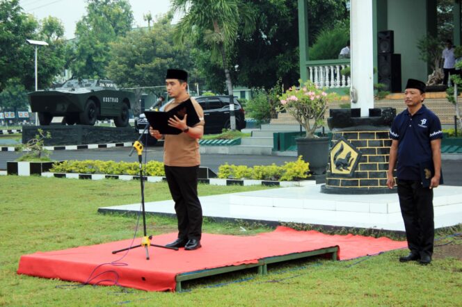 
Mas Adi Pimpin Apel Hari Amal Bhakti ke-78 di Kota Pasuruan