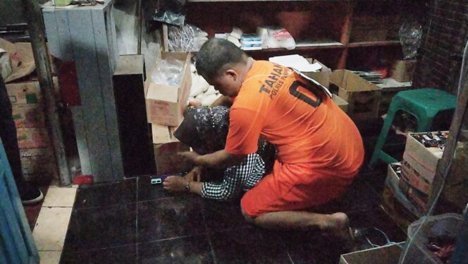 
Rekonstruksi Pembunuhan Ibu-Anak di Pasuruan, Pelaku Peragakan 120 Adegan