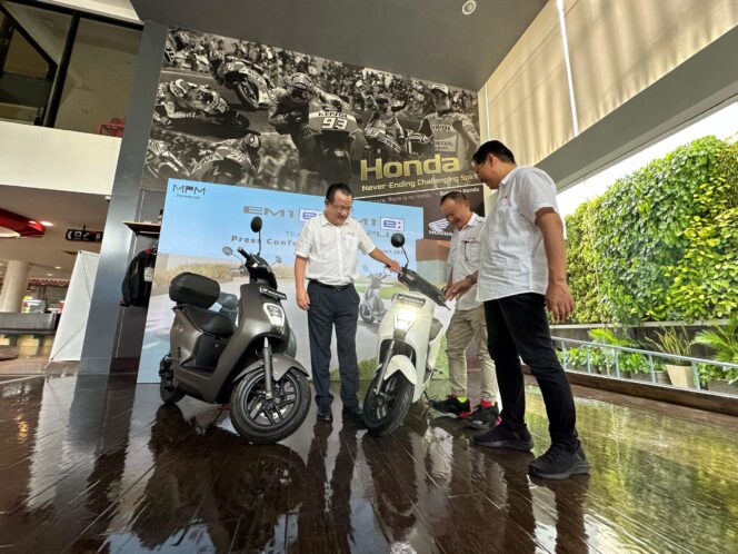 
MPM Honda Jatim Siap Luncurkan Motor Ramah Lingkungan Honda EM1 e: dan EM1 e: Plus
