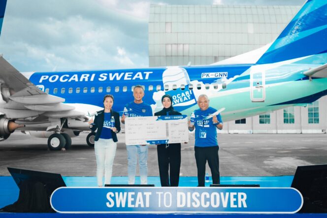 
Pesawat Garuda Indonesia Livery POCARI SWEAT, Bentuk Komitmen Kedua Brand Dukung Sport Tourism di Indonesia