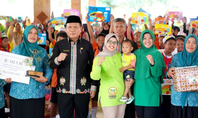 
Gebyar Pangan Lokal Beragam Bergizi Seimbang dan Aman, Bupati Blitar Ajak Masyarakat Tetap Semangat dan Berinovasi