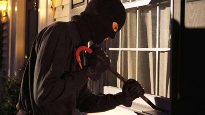 
Tiga Rumah Warga di Gandusari Blitar Dibobol Maling Saat Trawih, Perhiasan dan Uang Tunai Raib