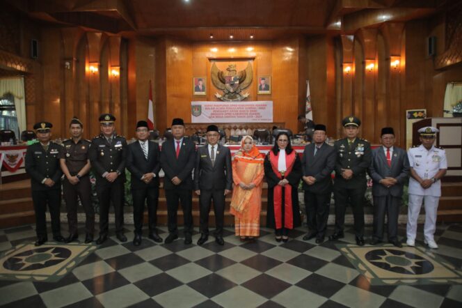 
Sekretaris Daerah Kabupaten Asahan Ikuti Pengambilan Sumpah/Janji PAW Anggota DPRD Kabupaten Asahan Sisa Masa Jabatan 2019-2024