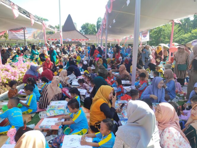 
Ribuan Anak-anak di Probolinggo Meriahkan HAN 2024 dan Harjakapro ke-278