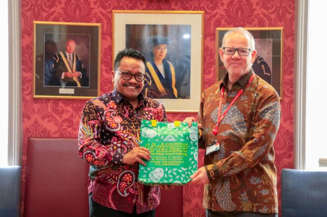 
M. Mas’ud Said, Direktur Pascasarjana Unisma Panen Tawaran Penasehat Akademik Internasional