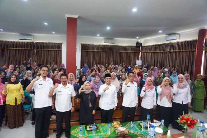 
Bersama OJK, Pemkot Pasuruan Edukasi Ratusan PEKKA Bahaya Pinjol ilegal