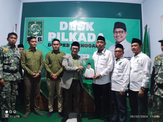
Kembalikan Formulir Pendaftaran ke PKB Trenggalek, Begini Kata Rizky Sembada