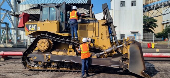 
Dishub Lakukan Uji Emisi Gas Buang Alat Berat di PJB Paiton