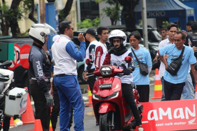 
Begini Postur Berkendara dengan Honda Stylo 160 yang Nyaman Buat Ngegas