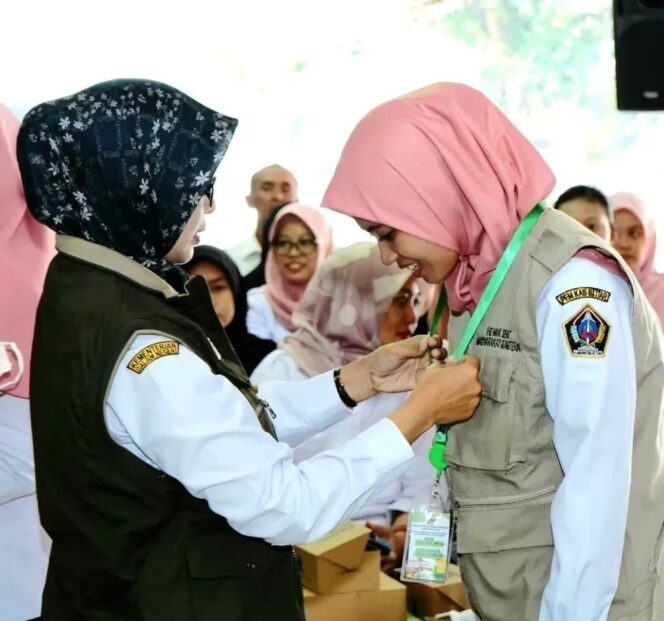 
Persiapan Idul Adha 2024, Bupati Blitar Berikan Wawasan bagi Petugas Petugas Pemantau Kesehatan dan Pemotongan Hewan Kurban 