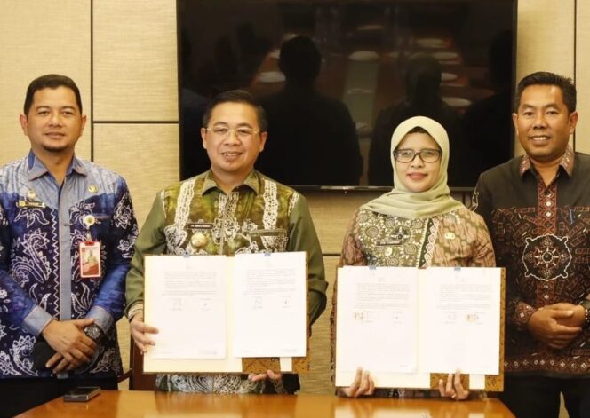 
Tingkatkan Kesejahteraan, Pemkab Blitar Gandeng Pemkot Banjarmasin MOU Hasil Pertanian dan Peternakan