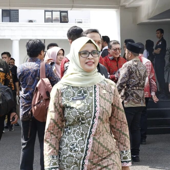 
Berkunjung ke Istana Negara, Bupati Blitar Ikuti Rapat Koordinasi bersama Presiden RI Jokowi