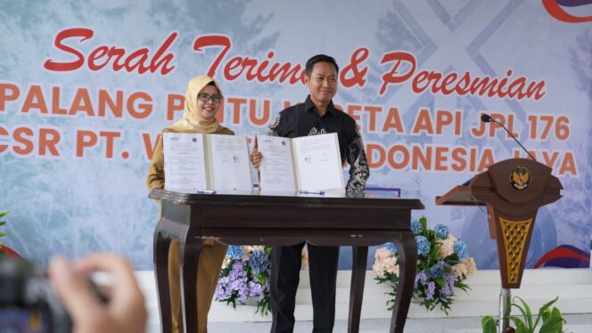 
Tingkatkan Keselamatan, Bupati Blitar Resmikan Palang Pintu Kereta Api di Kelurahan Bence