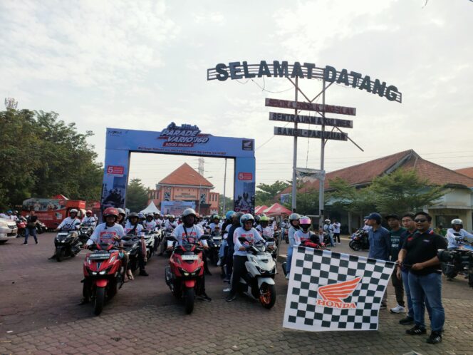 
Pecinta Honda Vario 160 Pasuruan Meriahkan Parade Vario 160