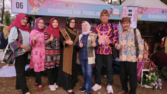
Dekranasda Kabupaten Probolinggo Ikut Ramaikan East Java Fashion Harmony 2024
