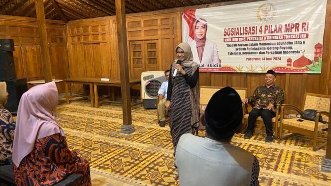 
Senator Evi Zainal Abidin Maknai Ibadah Kurban sebagai Refleksi Nilai-Nilai Gotong Royong dan Toleransi