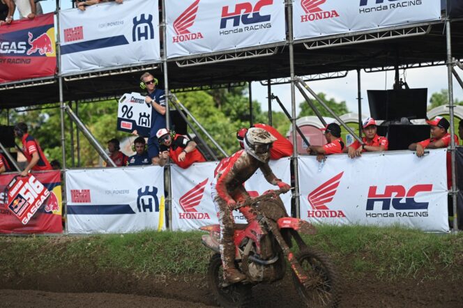 
Crosser Binaan Astra Honda Raih Poin Perdana di MXGP Lombok