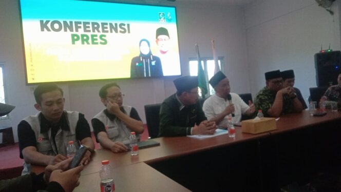 
Hasil Survei Avemedia Research Sebut Popularitas Gus Mujib Kian Meroket