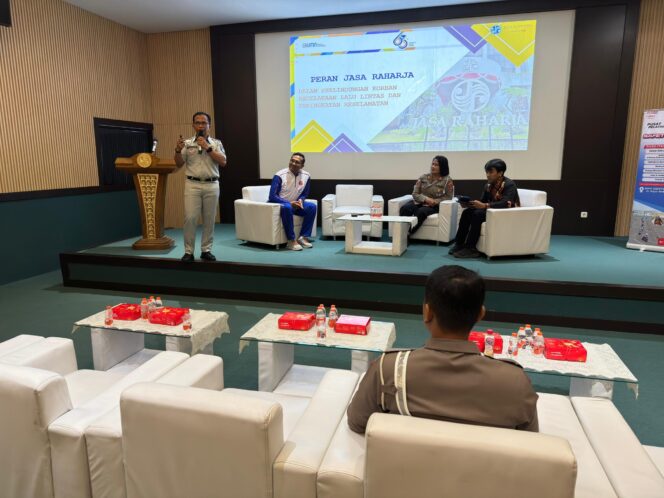 
MPM Honda Jatim Kampanyekan #Cari_Aman untuk 150 Mahasiswa Bersinergi dengan Jasa Raharja dan Kepolisian