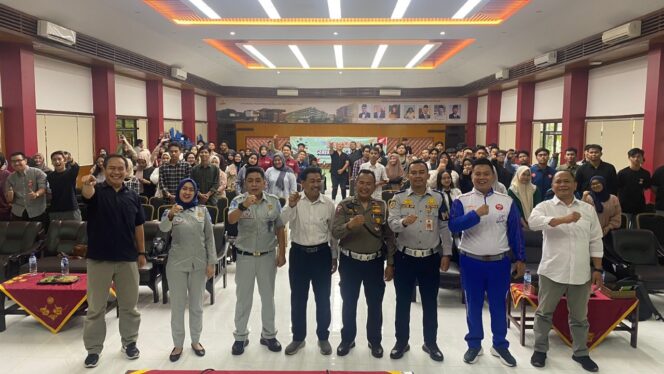
Seminar “Slow Down, Life Up” Berkendara Ala Anak Muda di Malang