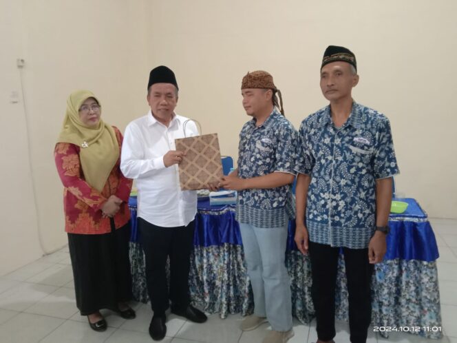 
Ketika Gus Mujib Disambati Kaum Tuna Netra