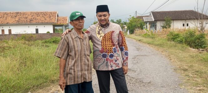 
Begini Cara Cabup Mas Rusdi Dengarkan Keluhan Masyarakat Terkait Jalan Rusak