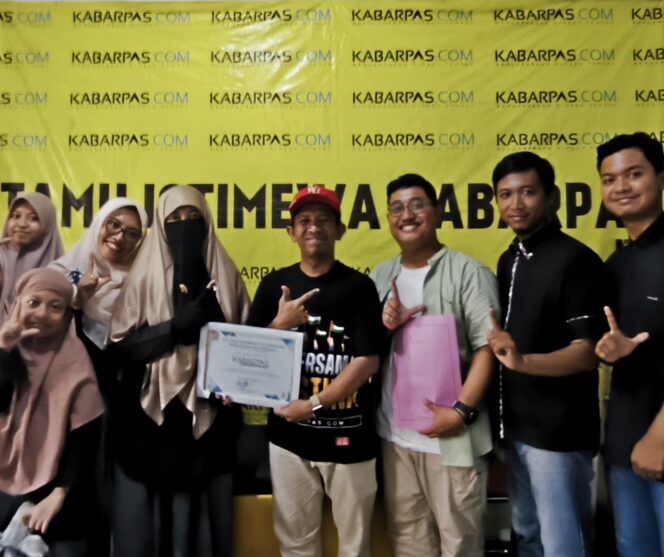 
FLP Pasuruan Gelar Wisata Kepenulisan di Kantor Kabarpas