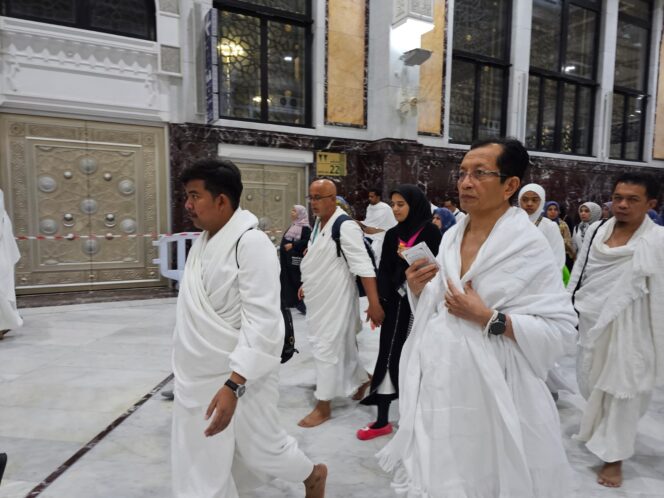 
Menag Ajak Ribuan Jemaah Umrah Doakan Kemajuan Indonesia dan Perjuangan Palestina