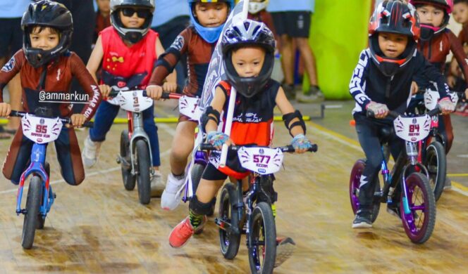 
Serunya Puluhan Rider Cilik Adu Kecepatan di Internal Race Pushbike Pasuruan
