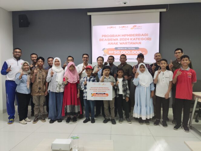 
MPM Berbagi: Apresiasi untuk Anak Jurnalis Berprestasi, Total Beasiswa Rp 50 Juta