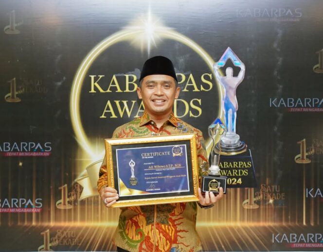 
Ajang Kabarpas Awards 2024, Adi Wibowo Dianugerahi sebagai Kepala Daerah Inspiratif Penggerak Anak Muda