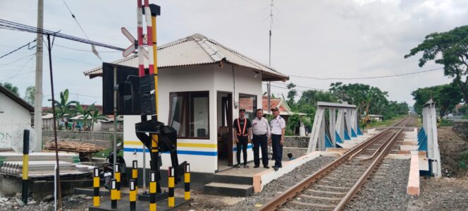 
Cegah Laka, Dishub Operasikan 9 Pos Jaga dan Palang Pintu Kereta Api