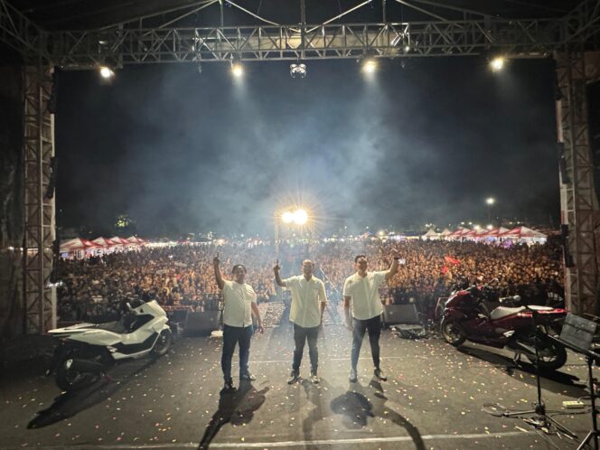 Dimeriahkan Gildcoustic, Ribuan Warga Banyuwangi Saksikan Launching New Honda PCX160