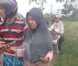 Korban: Rosyidatul Ilmiyah usai dibegal dengan kondisi wajah terluka.