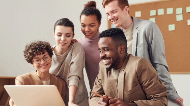 Bagaimana Perusahaan Dapat Menghindari Sengketa Hukum Saat Mempekerjakan di Indonesia