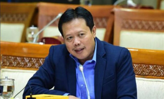 
Komisi II DPR RI Sebut Penundaan Pelantikan Kepala Daerah Langgar Kesepakatan